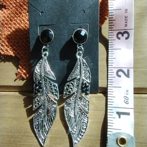 Silver and Black Rhinestone Leaf Pattern Earrings - Picture 13 of 13